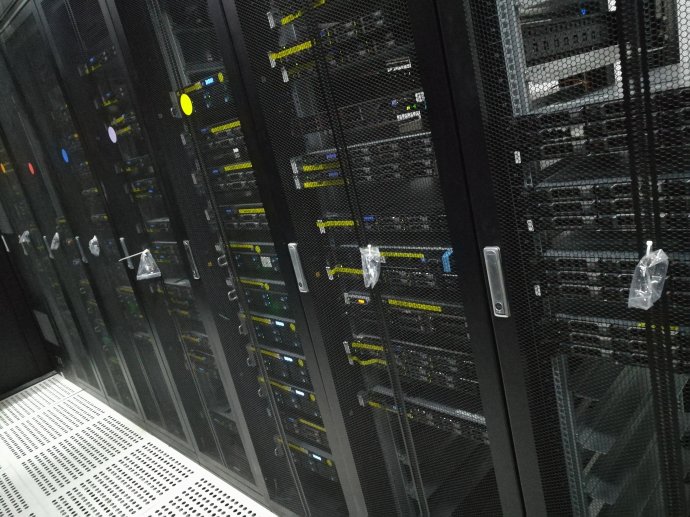 6131c8d27c3d9.jpg 哈薩克斯坦服務(wù)器.jpg