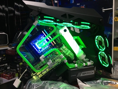 61a71c8f28296.jpg 游戲主機.jpg